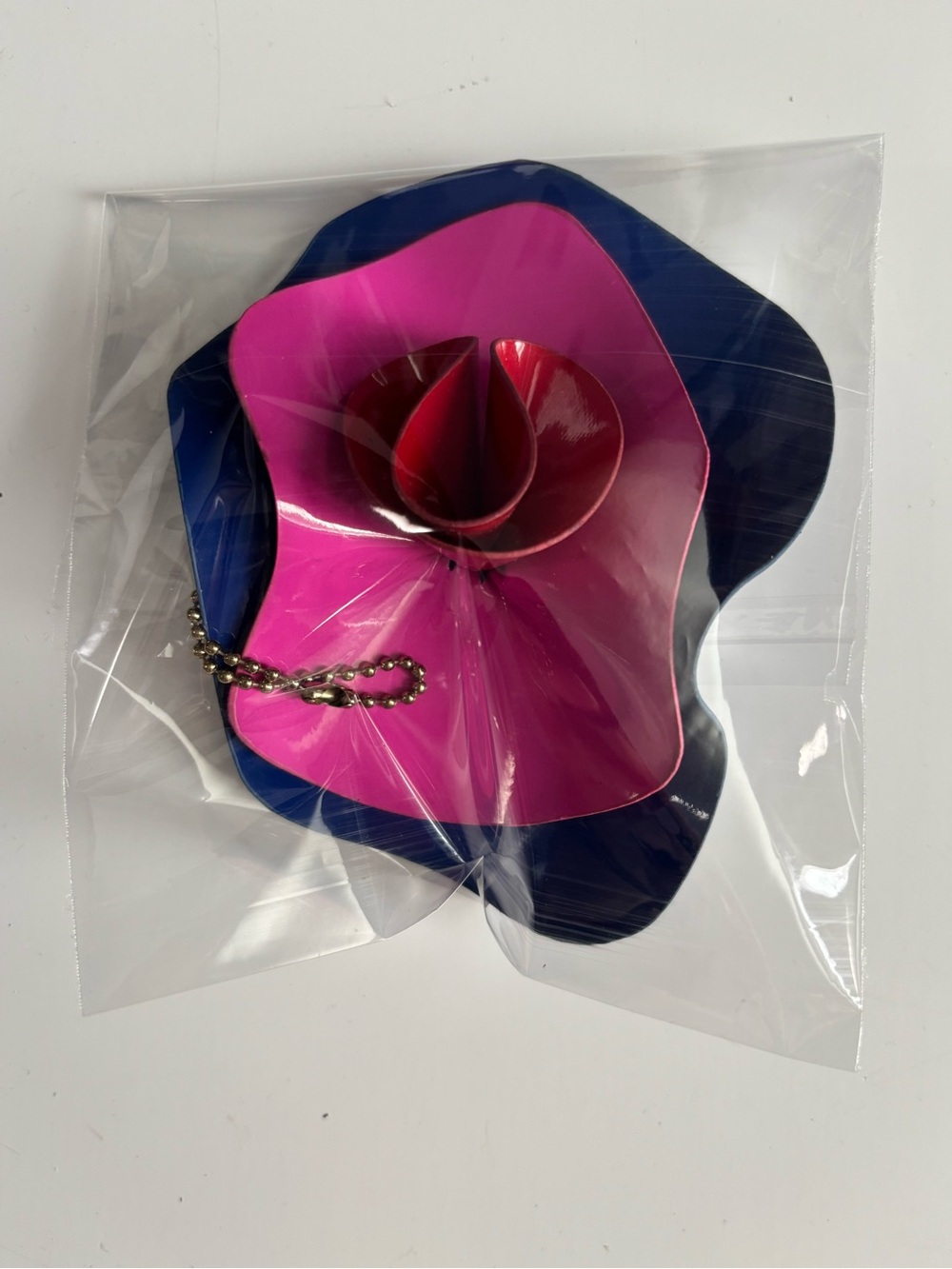 Marc Jacobs Lola Flower keychain/ tag in Pink, blue and red